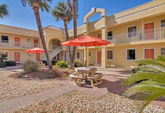 Dunes inn & suites