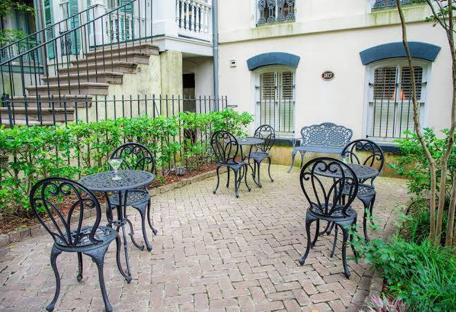 Justine inn savannah
