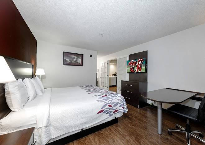 Red roof inn & suites savannah airport