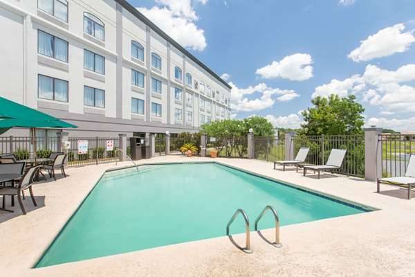Wingate By Wyndham Savannah Airport Image