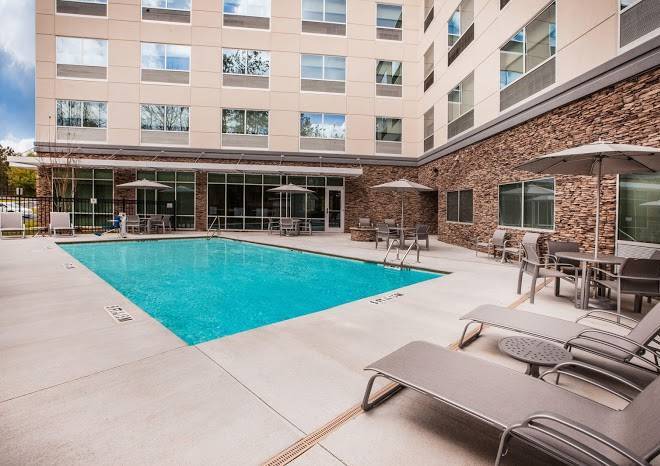 Holiday inn express & suites atlanta n woodstock