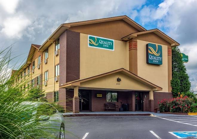 Quality inn atlanta airport central