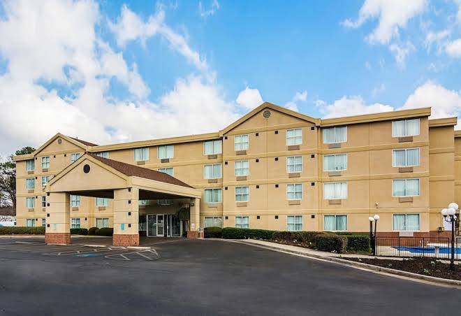 Quality suites atlanta airport east