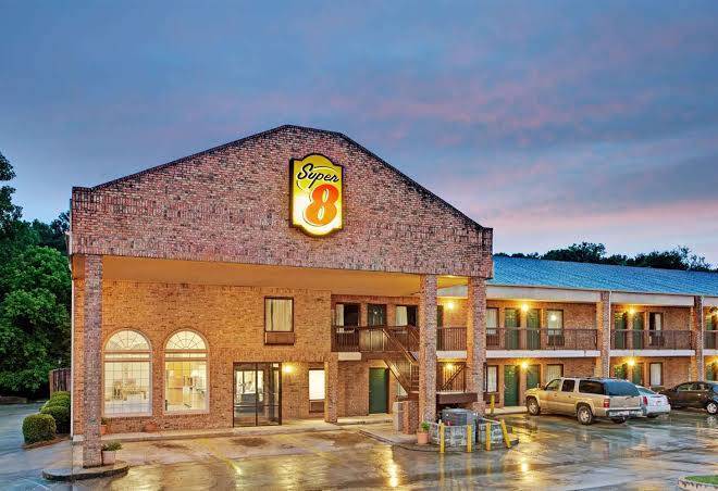 Super 8 by wyndham marietta west atl area