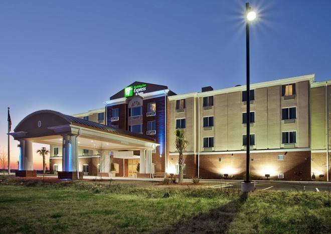 Holiday inn express & suites moultrie