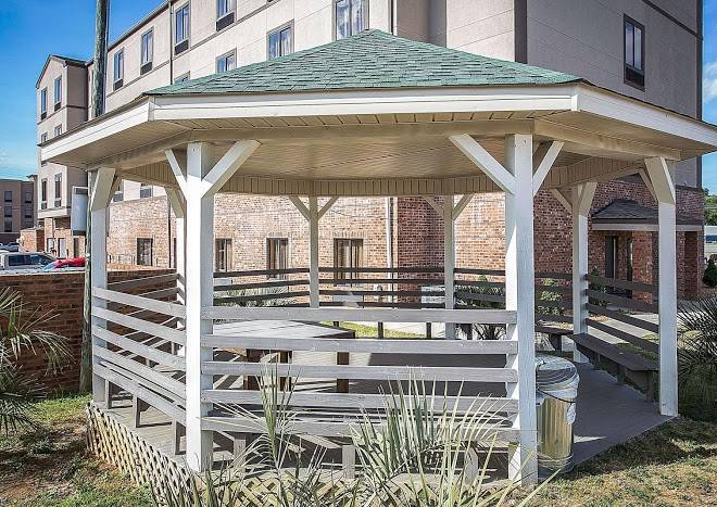 Comfort Inn & Suites Near Fort Gordon Image