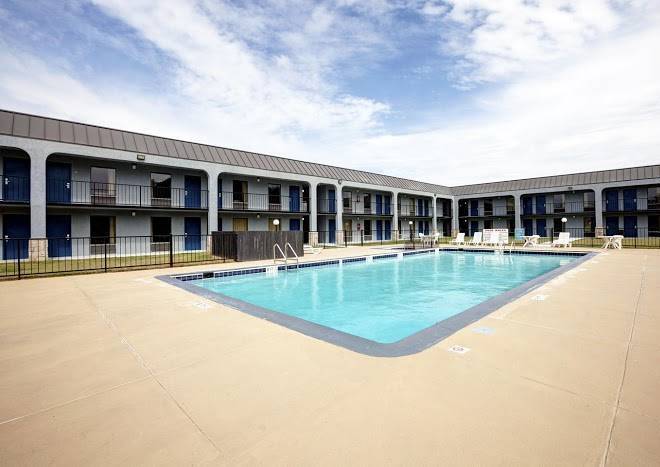 Americas best value inn newnan