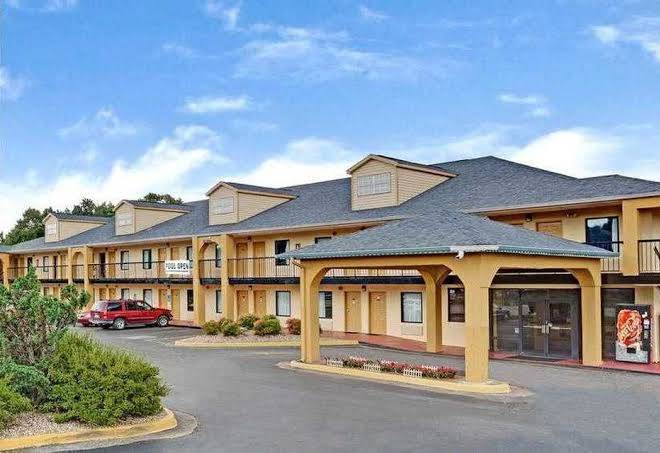 Red carpet inn & suites newnan ga
