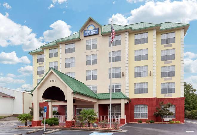 Days inn & suites by wyndham tucker northlake