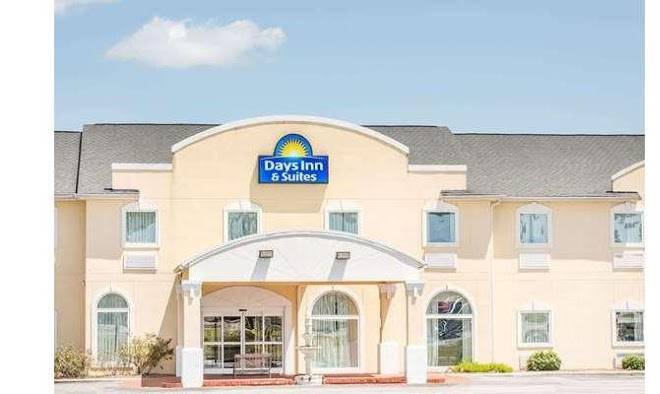 Days inn & suites by wyndham swainsboro