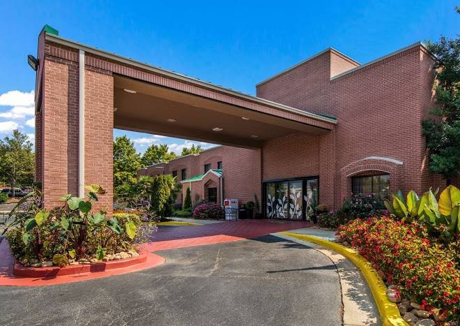 Sleep Inn Near The Avenue Image