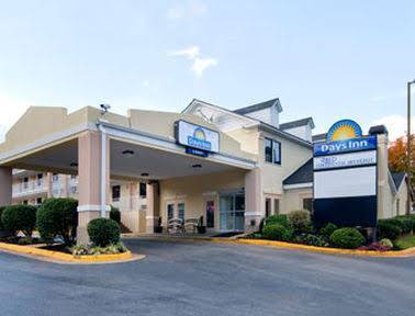 Days inn by wyndham college park airport best road