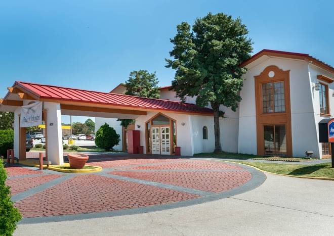 Howard johnson by wynham atlanta airport college park