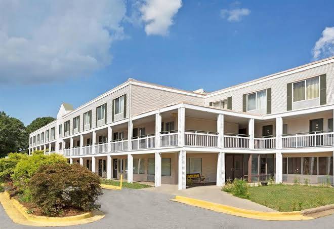 Surestay plus hotel by best western atlanta airport south