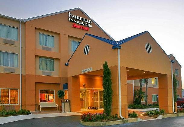 Fairfield Inn & Suites By Marriott Brunswick Image