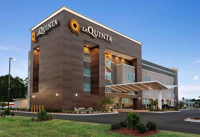 La Quinta Inn & Suites By Wyndham Brunswick Golden Isles Image