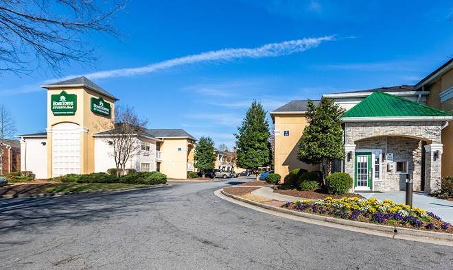 Hometowne studios atlanta ne peachtree corners
