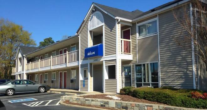 Intown Suites Extended Stay Atlanta Ga Norcross Image