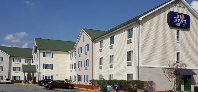 Intown Suites Extended Stay Atlanta Ga Snellville Image