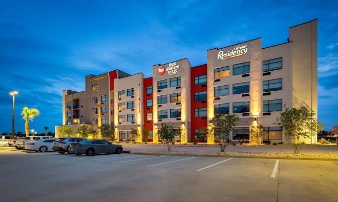Best western plus executive residency rigby's water world hotel