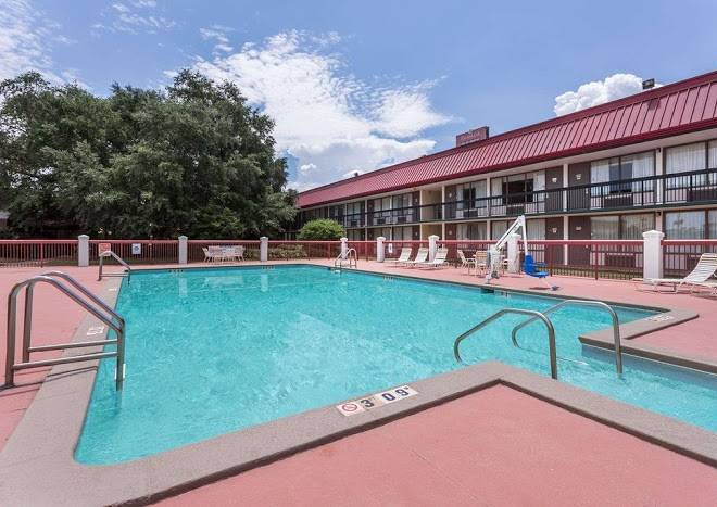 Fairbridge inn express perry
