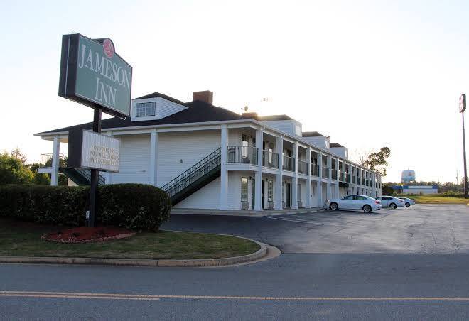 Jameson inn perry