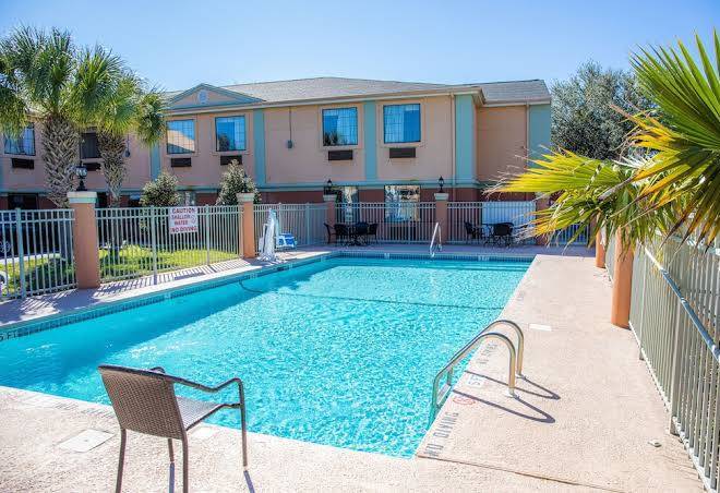 Baymont By Wyndham Hinesville Fort Stewart Area Image