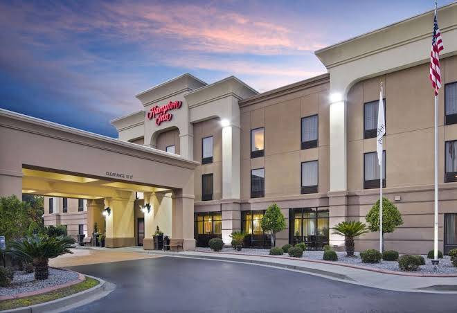 Hampton Inn Hinesville Image