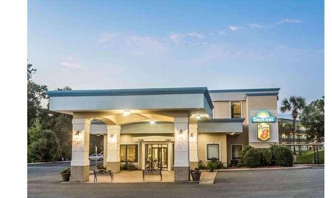 Super 8 by wyndham valdosta mall