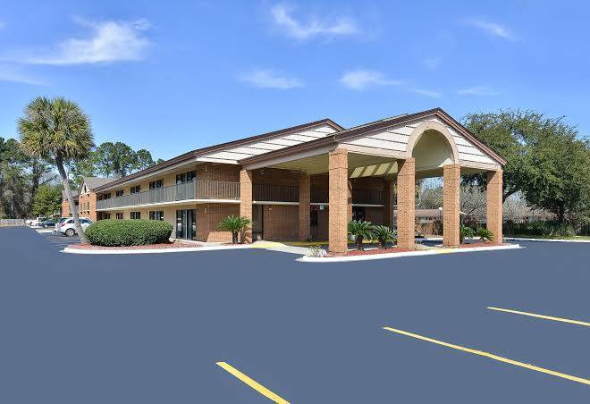 Super Value Inn Image