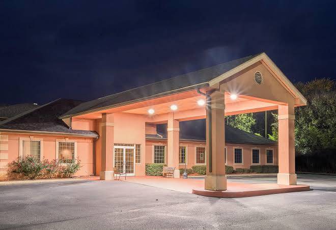 Red roof inn & suites madison ga