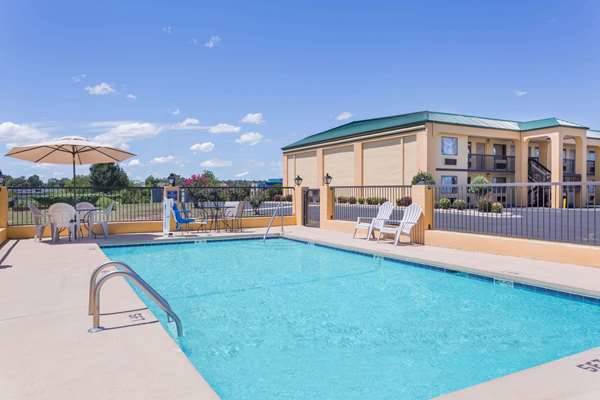 Days inn by wyndham byron