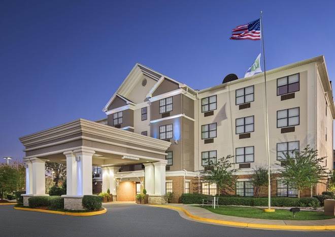 Holiday inn express & suites byron