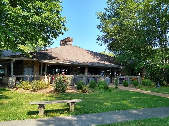 The ridges resort on lake chatuge