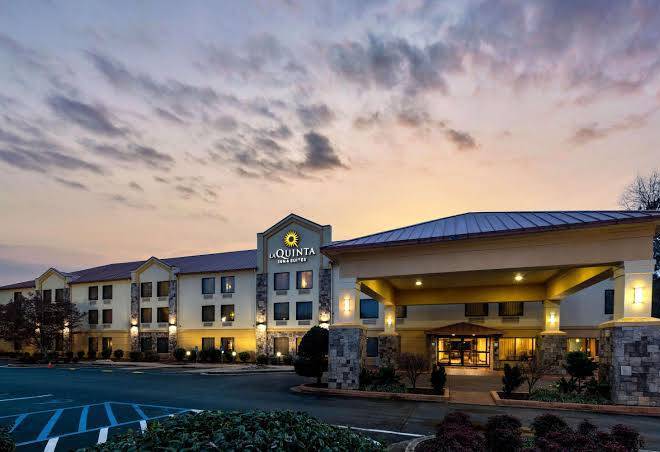 La quinta inn & suites by wyndham lagrange i 85