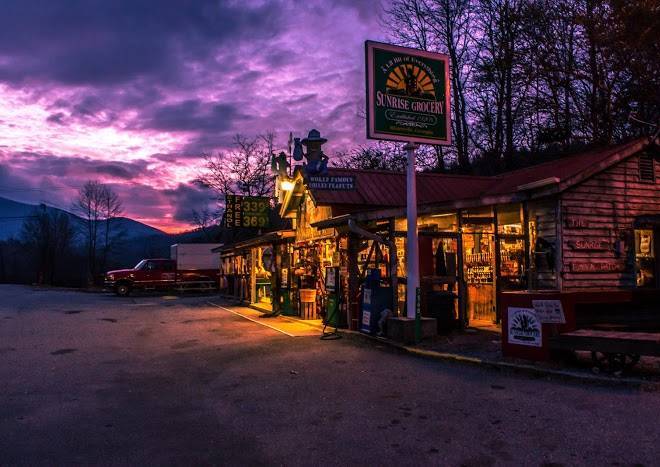 Sunrise grocery & river cabins