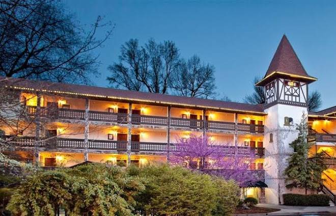 Helendorf river inn suites & conference center
