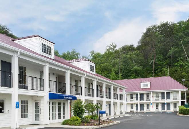 Howard johnson by wyndham dalton
