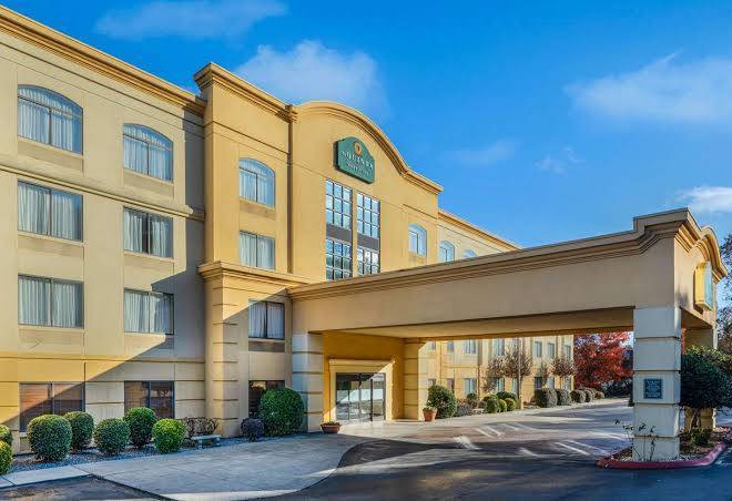 Best Western Plus Dalton Inn Image