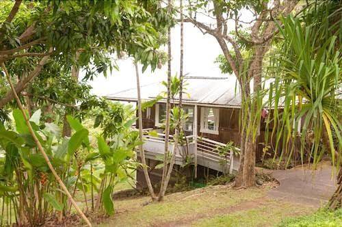 Hale kukui orchard and resort