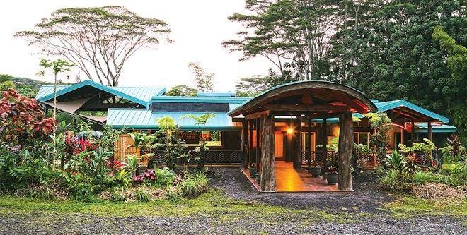 Hawaiian sanctuary retreat center