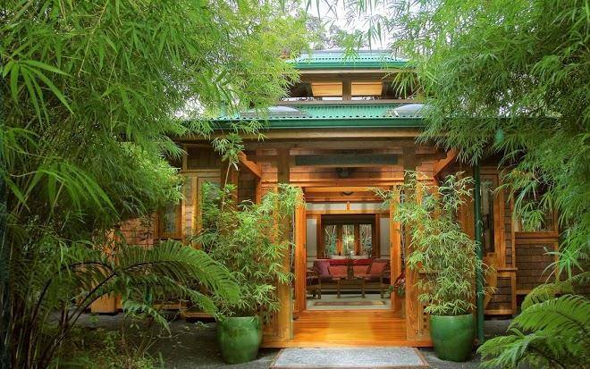 Volcano rainforest retreat