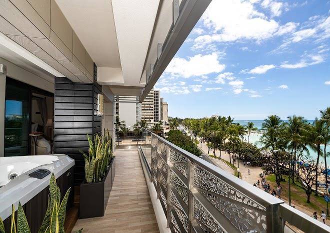 Espacio the jewel of waikiki