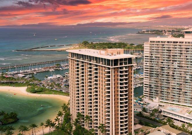 Lagoon tower by hilton grand vacations club