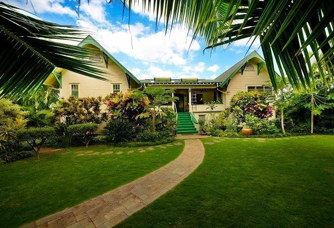 The old wailuku inn at ulupono
