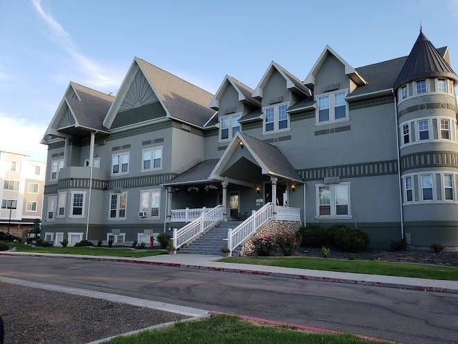 The anniversary inn