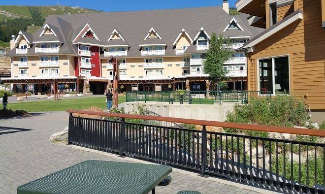 Selkirk lodge schweitzer mountain resort