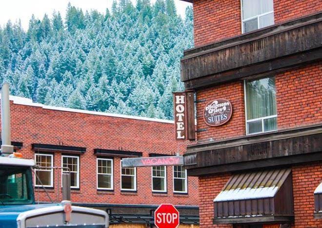 Helgeson place hotel suites