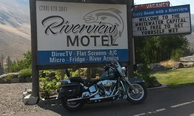 Riverview motel