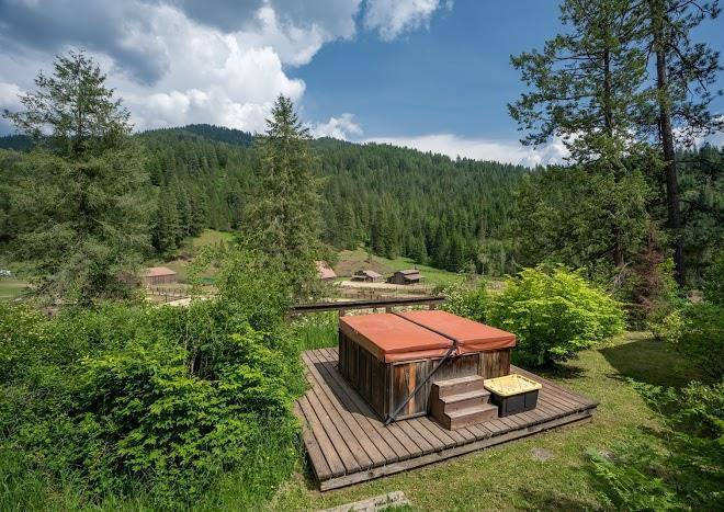 Red horse mountain ranch